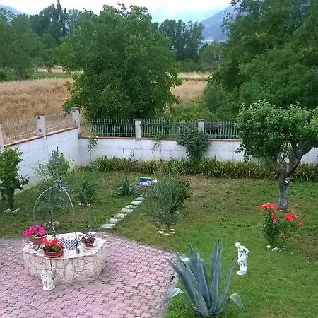 ベッド・アンド・ブレックファスト Mela__bii スルモナ